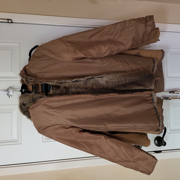 Rare Forever 21 jacket with zip out Fur lining Trench Coat Large - Picture 11 of 12